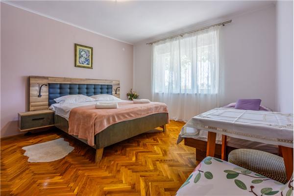 Apartment A1, for 7 persons
