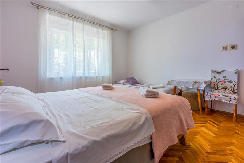 Apartment A1, for 7 persons