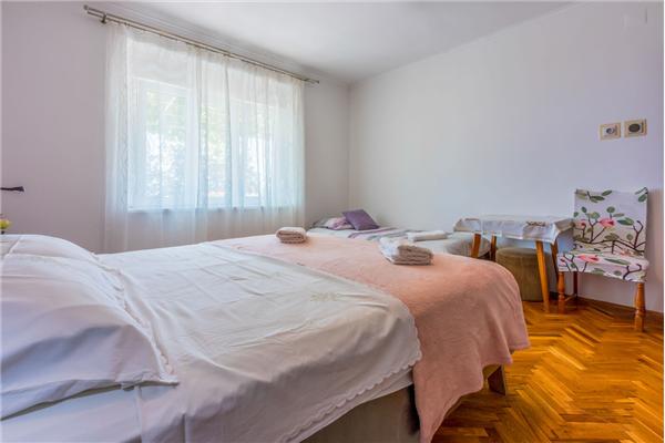 Apartment A1, for 7 persons