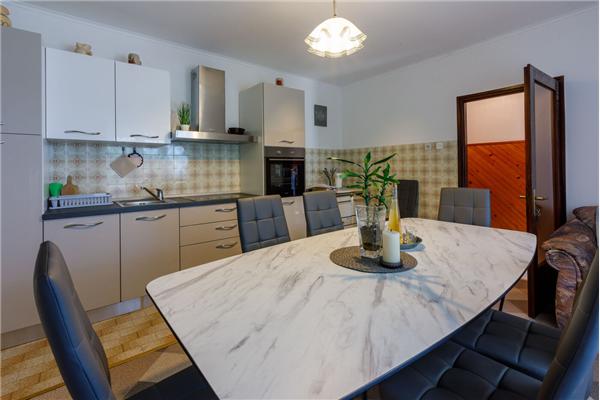 Apartment A1, for 7 persons