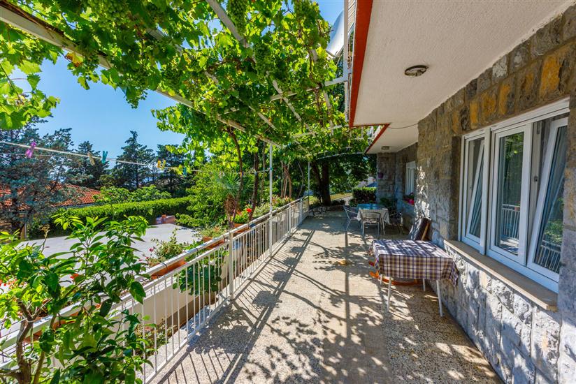 Apartment A1, for 7 persons