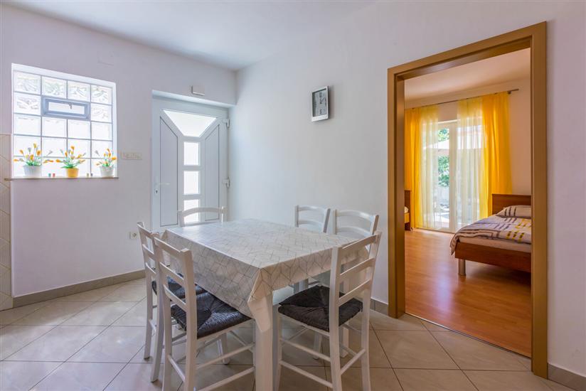 Apartment A1, for 6 persons