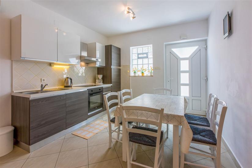 Apartment A1, for 6 persons