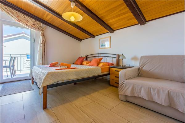 Apartment A2, for 3 persons