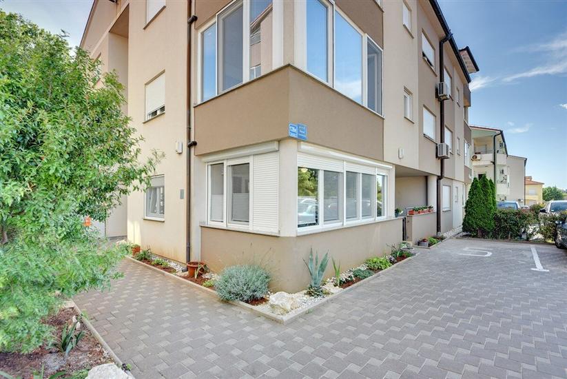 Apartmaj House Mores