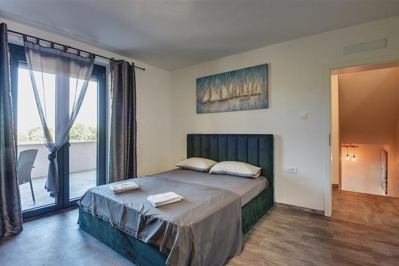 House K1, for 10 persons