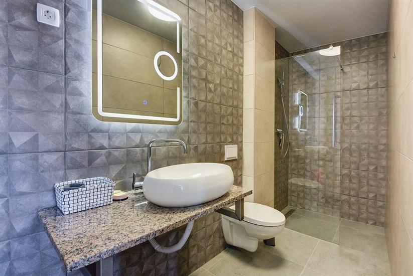 House K1, for 10 persons