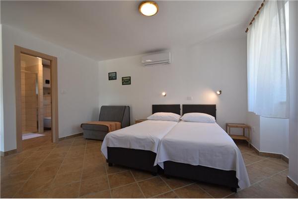 Apartment A1, for 3 persons