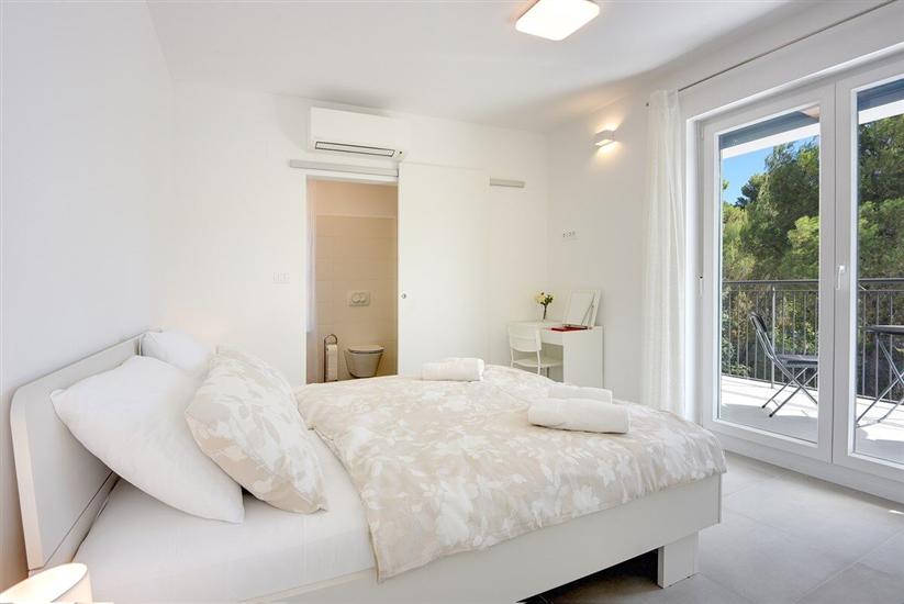 House K1, for 8 persons