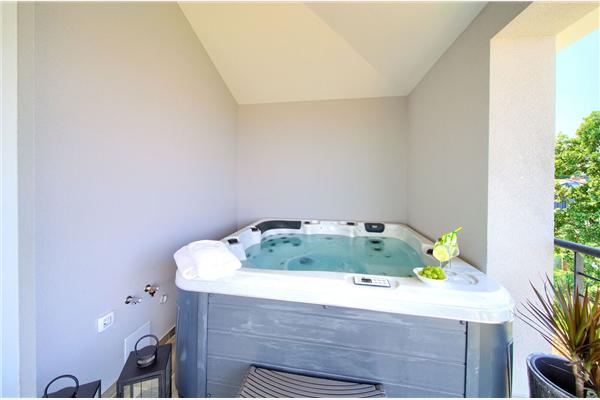 Apartment A1, for 8 persons