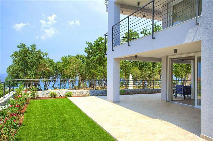 Apartment A1, for 8 persons