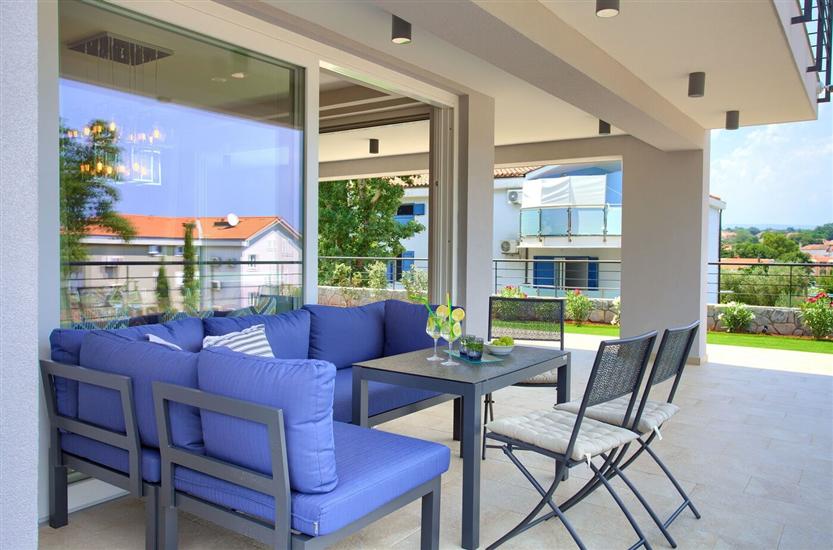 Apartment A1, for 8 persons