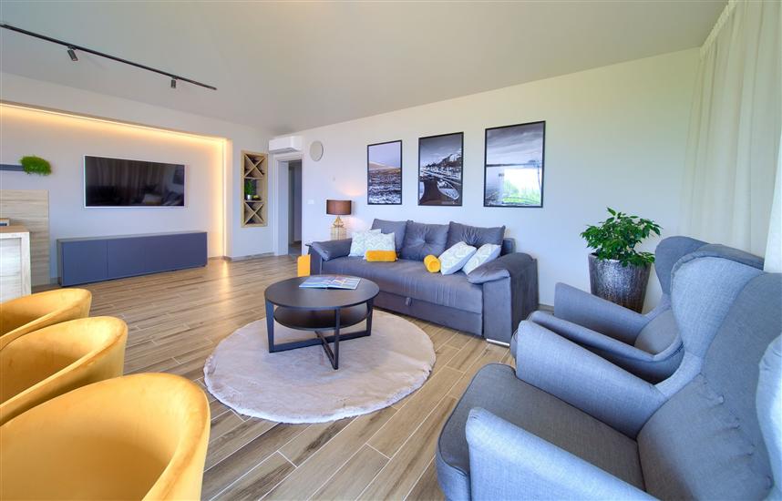 Apartment A2, for 8 persons