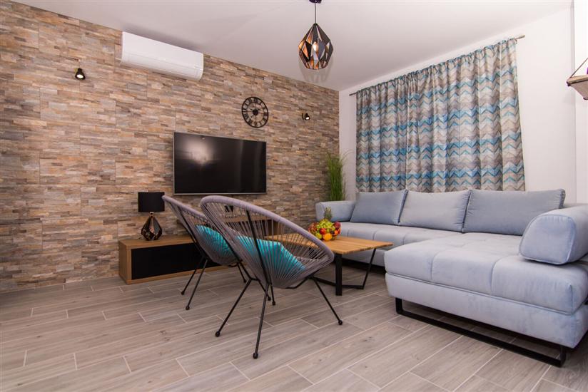 Apartment A1, for 6 persons