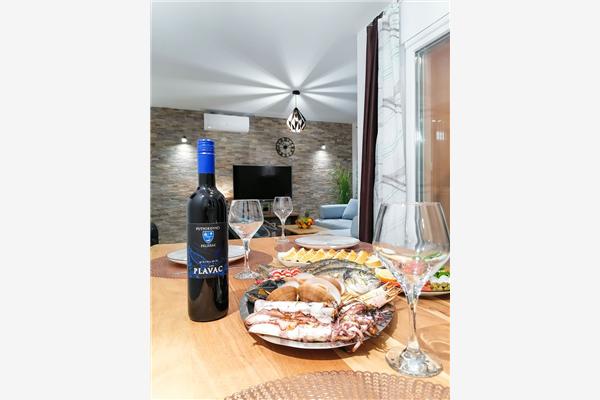 Apartment A1, for 6 persons