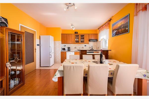 House K1, for 10 persons