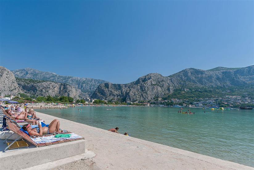 Apartments JUGO i BURA