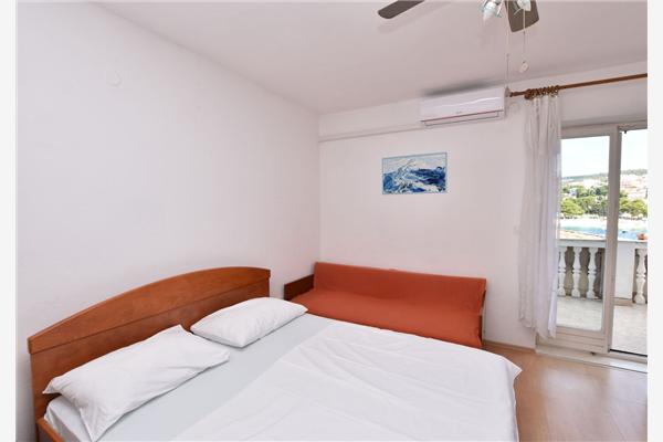 Apartment A2, for 6 persons