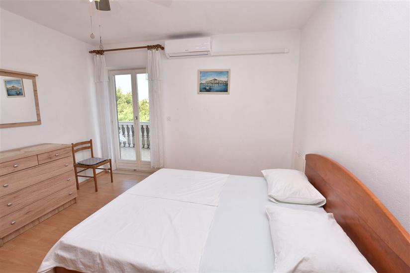 Apartment A2, for 6 persons