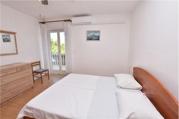 Apartment A2, for 6 persons