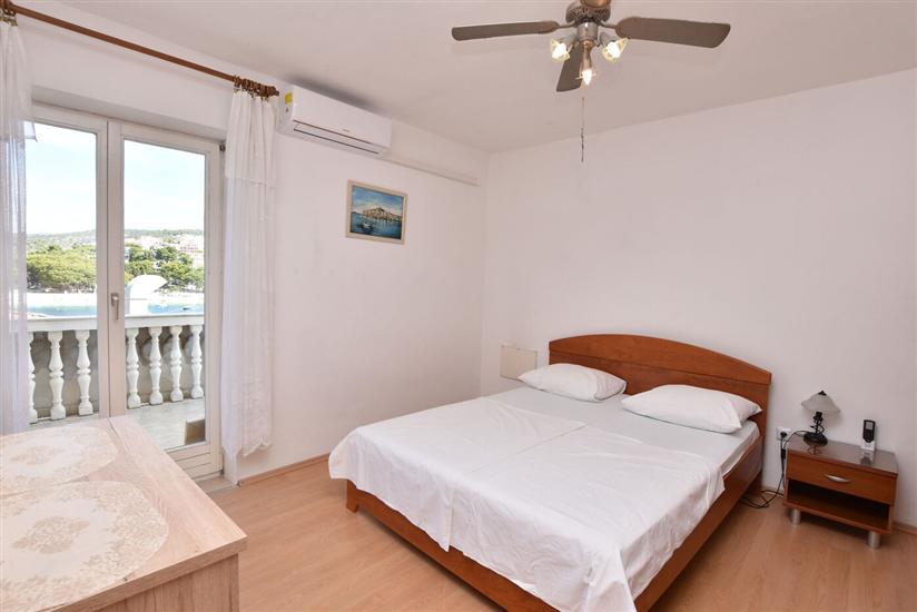 Apartment A2, for 6 persons