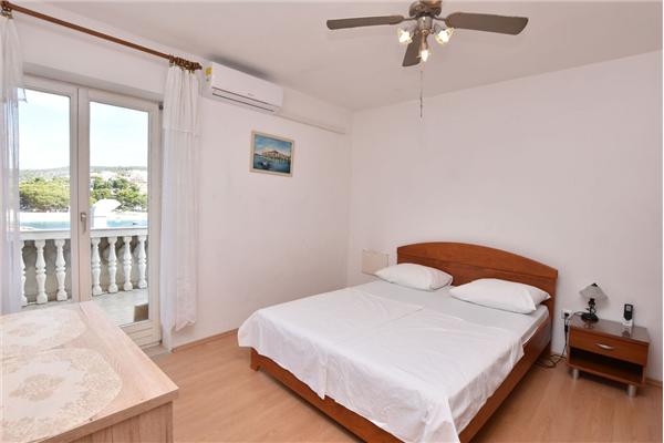 Apartment A2, for 6 persons