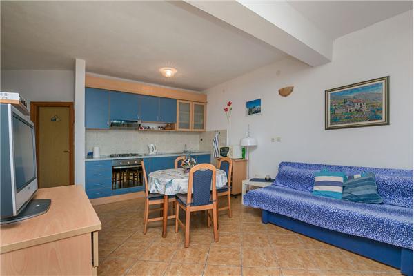 Apartment A1, for 5 persons