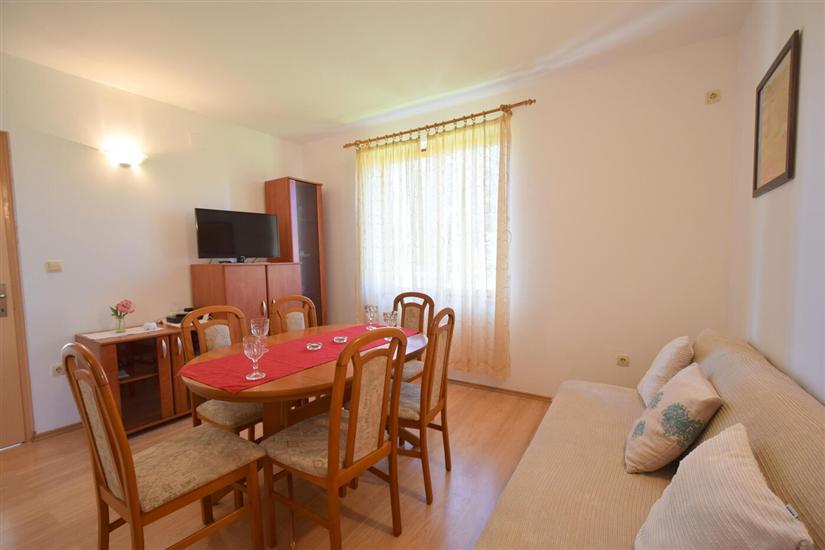 Apartment A1, for 6 persons