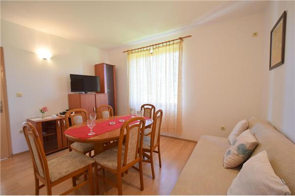 Apartment A1, for 6 persons