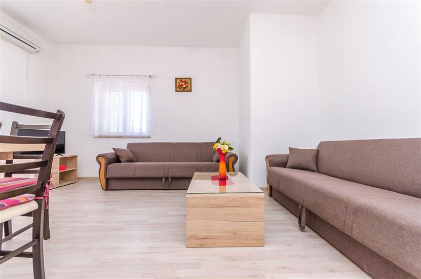 Apartment A1, for 8 persons