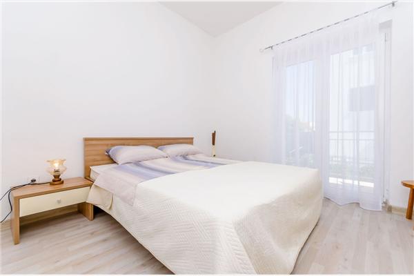 Apartment A1, for 8 persons