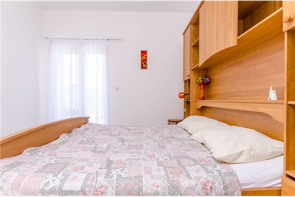 Apartment A1, for 8 persons