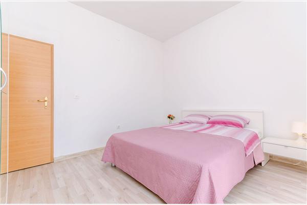 Apartment A1, for 8 persons