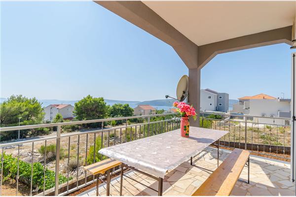 Apartment A1, for 8 persons