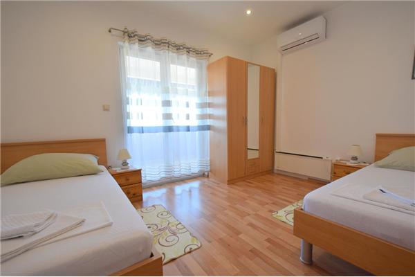 Apartment A1, for 6 persons