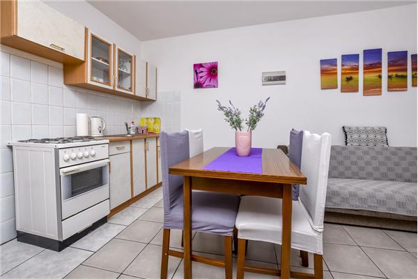 Apartment A1, for 5 persons