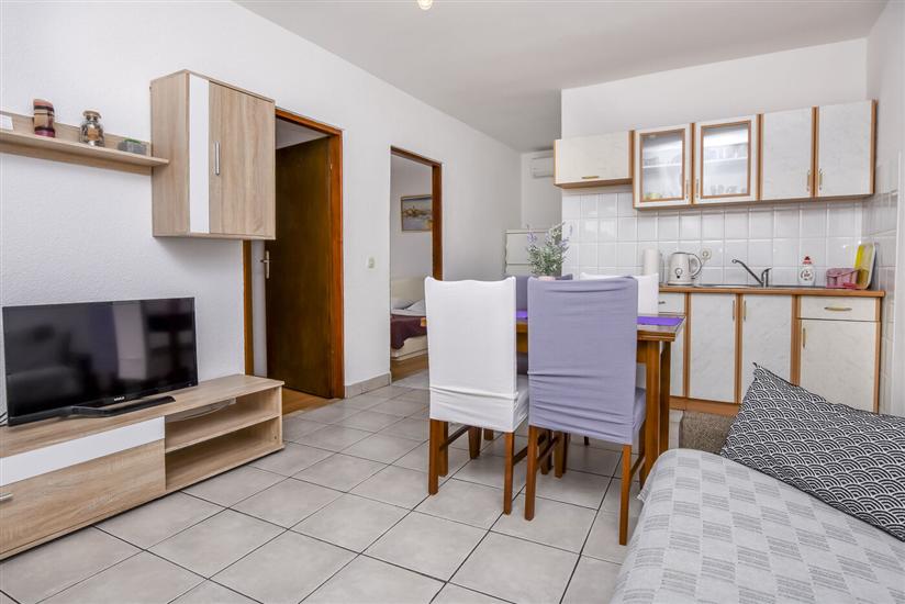Apartment A1, for 5 persons