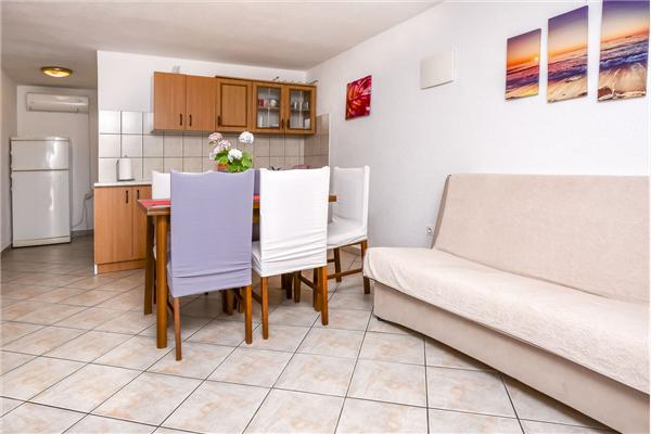 Apartment A2, for 5 persons