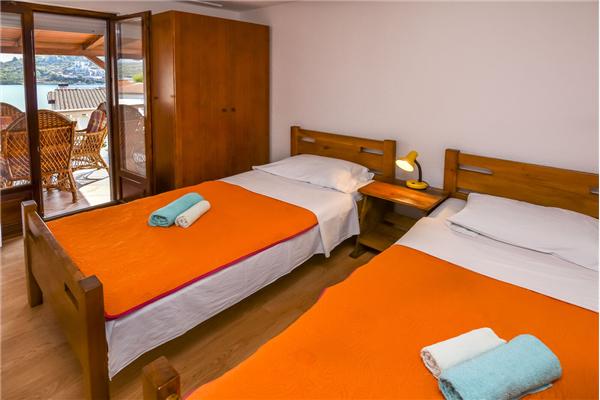 Apartment A2, for 5 persons