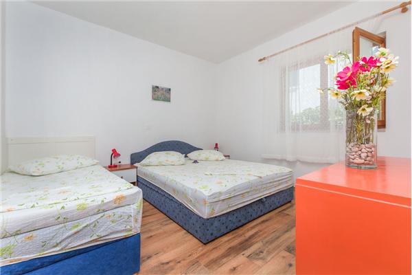 Apartment A2, for 5 persons
