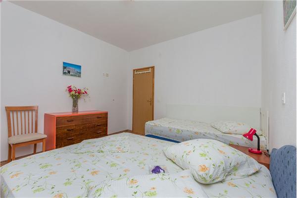 Apartment A2, for 5 persons