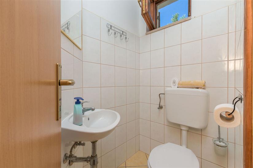 Apartment A2, for 5 persons