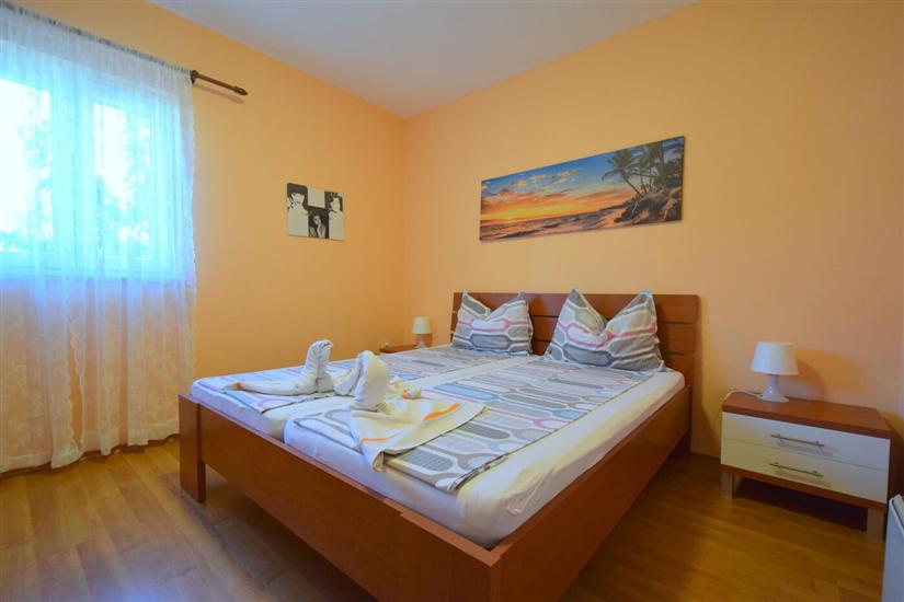 Apartment A1, for 8 persons