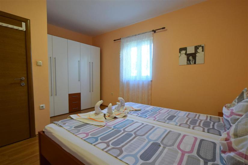 Apartment A1, for 8 persons