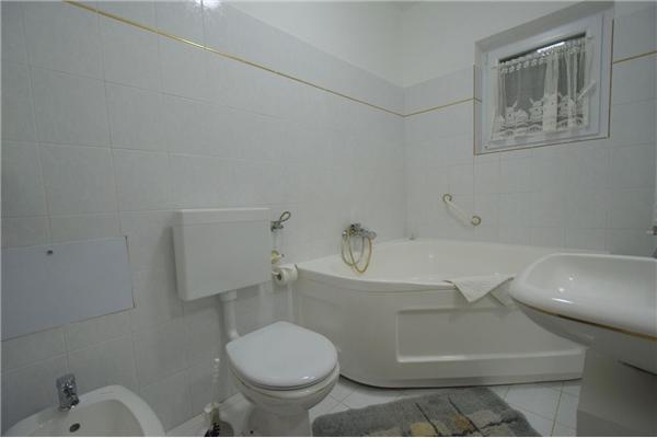 Apartment A1, for 8 persons