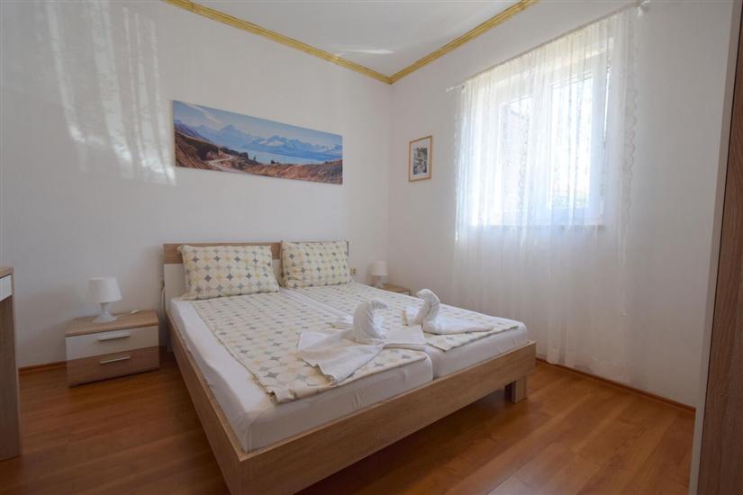Apartment A1, for 8 persons