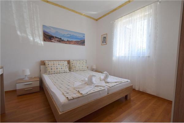 Apartment A1, for 8 persons