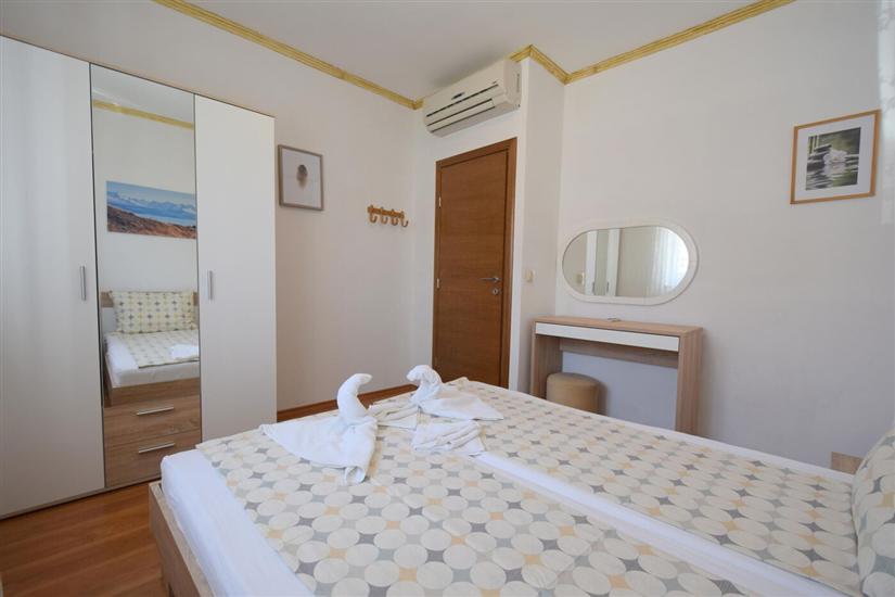 Apartment A1, for 8 persons