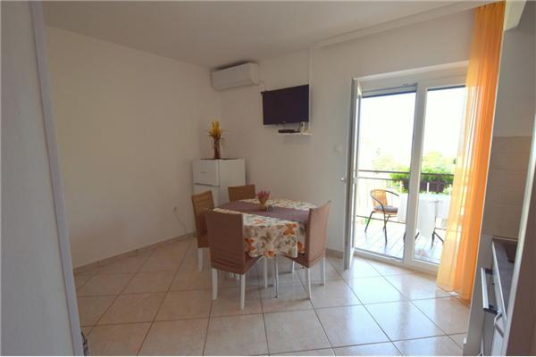 Apartment A4, for 3 persons