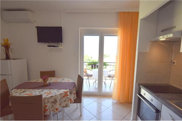 Apartment A4, for 3 persons